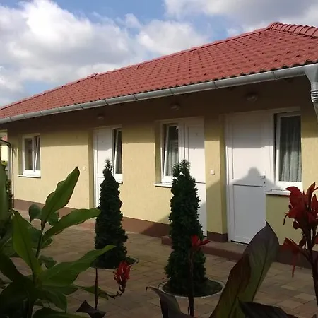 Apartment Cserkeszoloszallasok-hoforrasszallasok