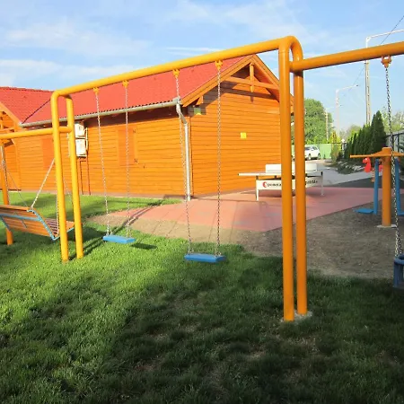 Cserkeszoloszallasok-hoforrasszallasok Apartment *